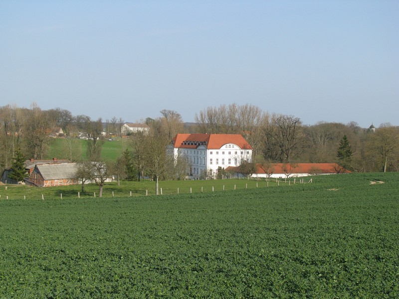 An der L 02, Wedendorf (NWM); Schlohotel Wedendorf, 18.04.2010