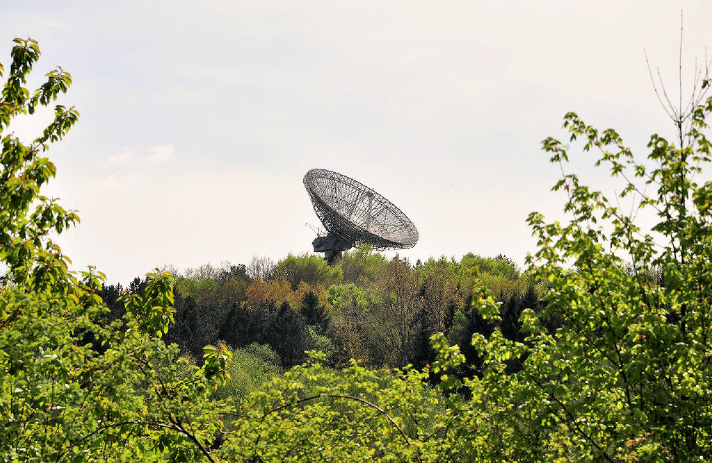 Astropeiler - Sternwarte - im Wald bei Weiler am Berg (Eifel) 05.05.2010