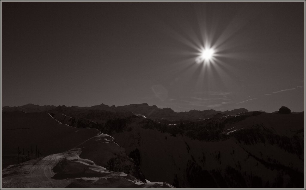 Ausblick vom Rochers-de-Naye auf die Waadtlnder Alpen.
(12.01.2012)