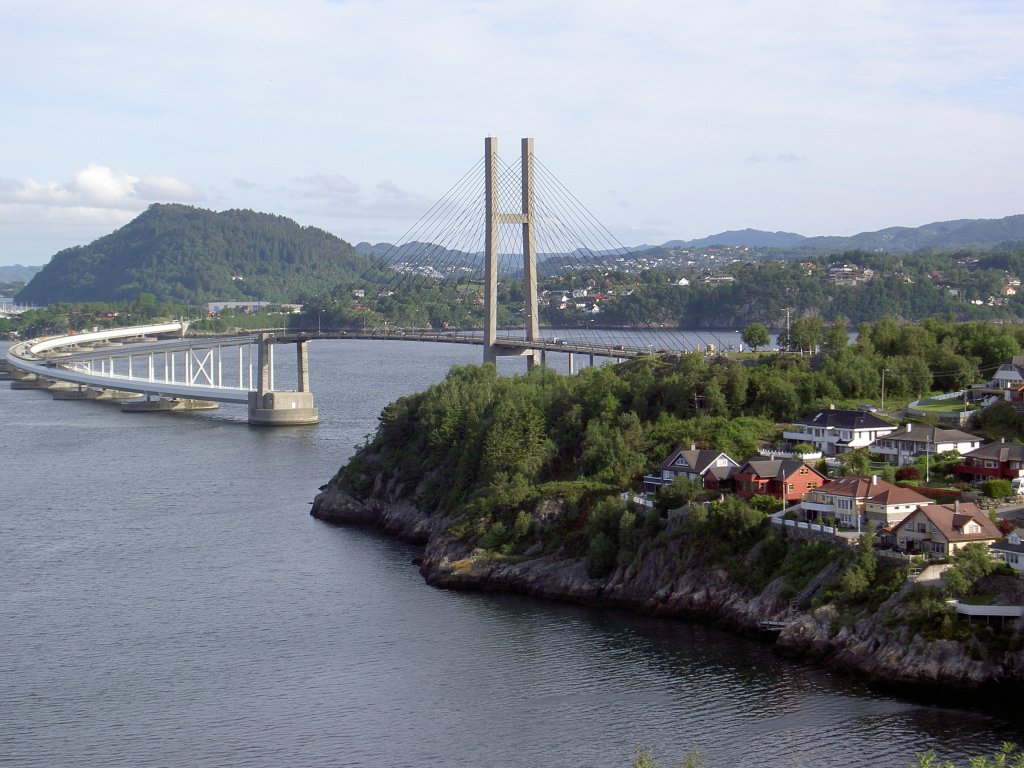 Aussicht auf Knarvik am Sorfjord mit E39 Brcke (26.06.2013)