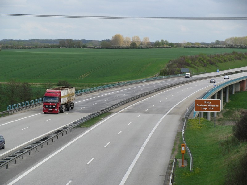 Autobahnbrcke (BAB 20) ber den Poischower Mhlenbach (NWM) 04.05.2010