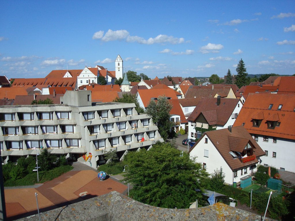 Bad Buchau/Oberschwaben,
Blick auf die Kurklinik,das Schlo und die Stiftskirche,
Aug.2008