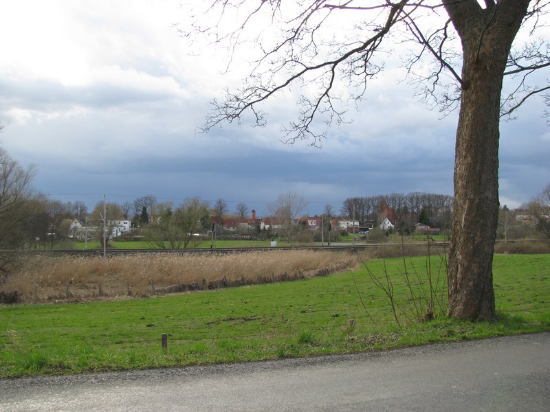 Bahnstrecke Schwerin - Wismar im Dorf Mecklenburg (NWM) Ostern 2010