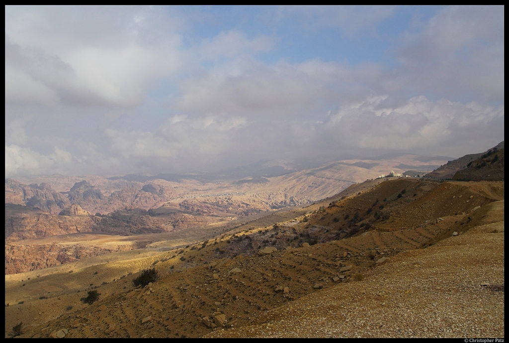 Bergland von Edom nahe der Felsenstadt Petra in Jordanien. (25.11.2012)