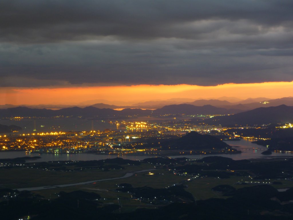 Blick auch Gwangyang (Sdkorea) beim Sonnenuntergang (2011).