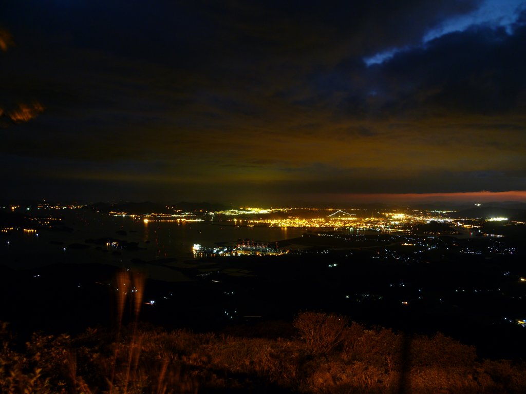 Blick auch Gwangyang (Sdkorea) nach Sonnenuntergang (2011).