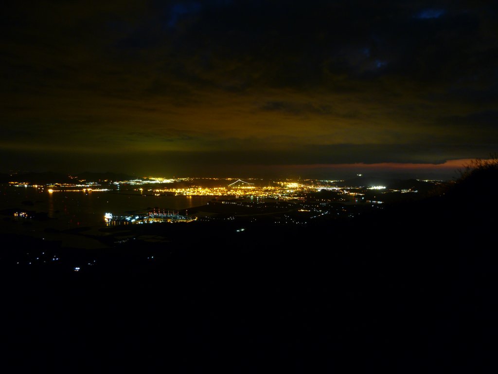 Blick auch Gwangyang (Sdkorea) nach Sonnenuntergang (2011).