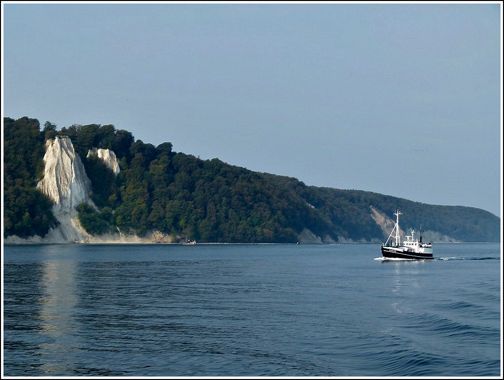 Blick auf auf die Groe Stubbenkammer mit dem Knigsstuhl an der Ostseekste der Insel Rgen. 26.09.2011 (Jeanny) 