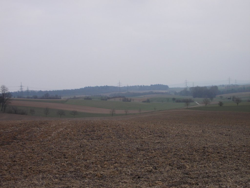 Blick auf einige kleinere Berge in der Nhe von Bruchsal am 3.4.13