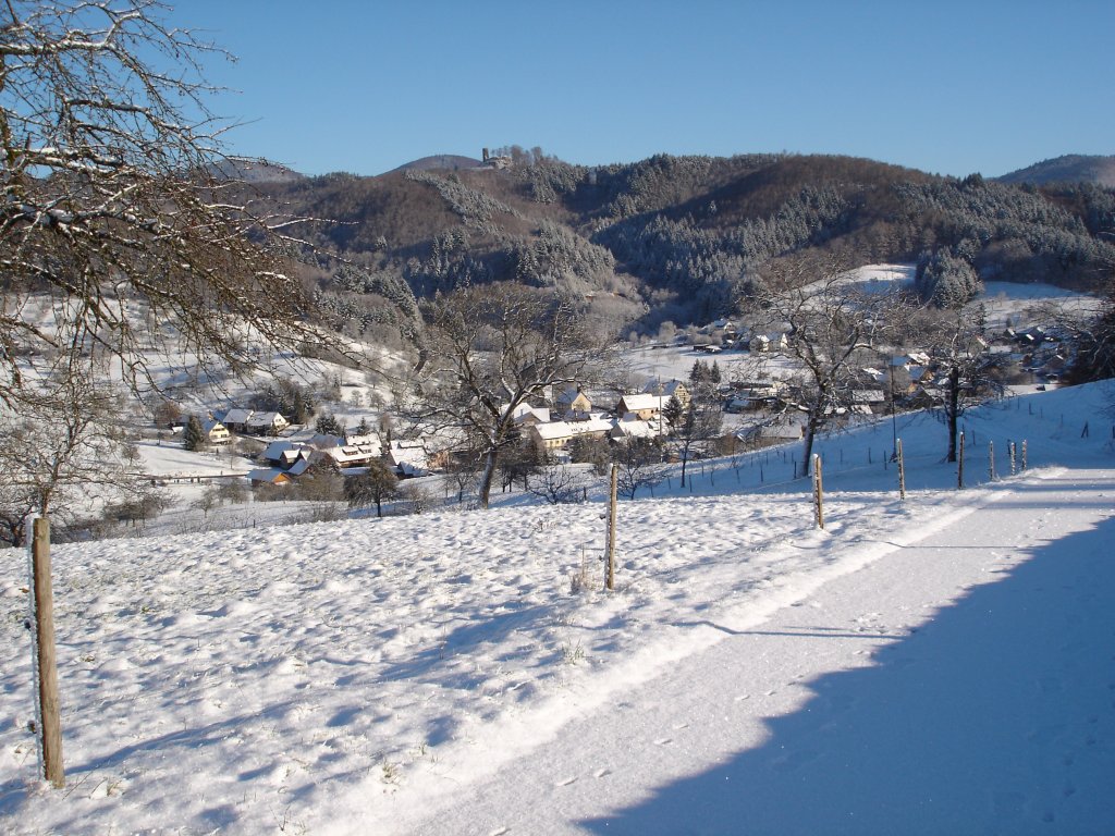 Blick auf Sitzenkirch und die Ruine Sausenburg,
sdl.Markgrflerland,