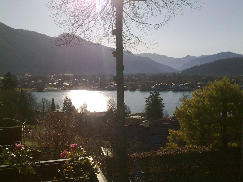 Blick auf den Tegernsee

19.11.2009 vom Leeberg aus fotografiert