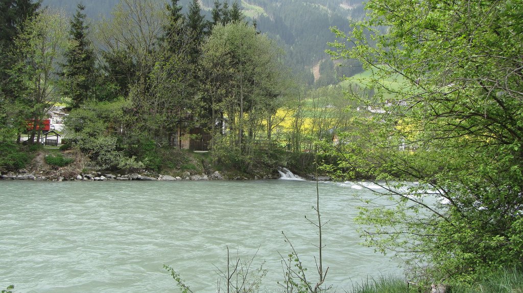 Blick auf den Ziller bei Ramsau am 1.5.2013.