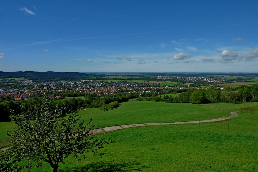 Blick vom Dreifaltigkeitsberg/Schwbische Alb auf Spaichingen und die Baar-Landschaft, Sept.2011