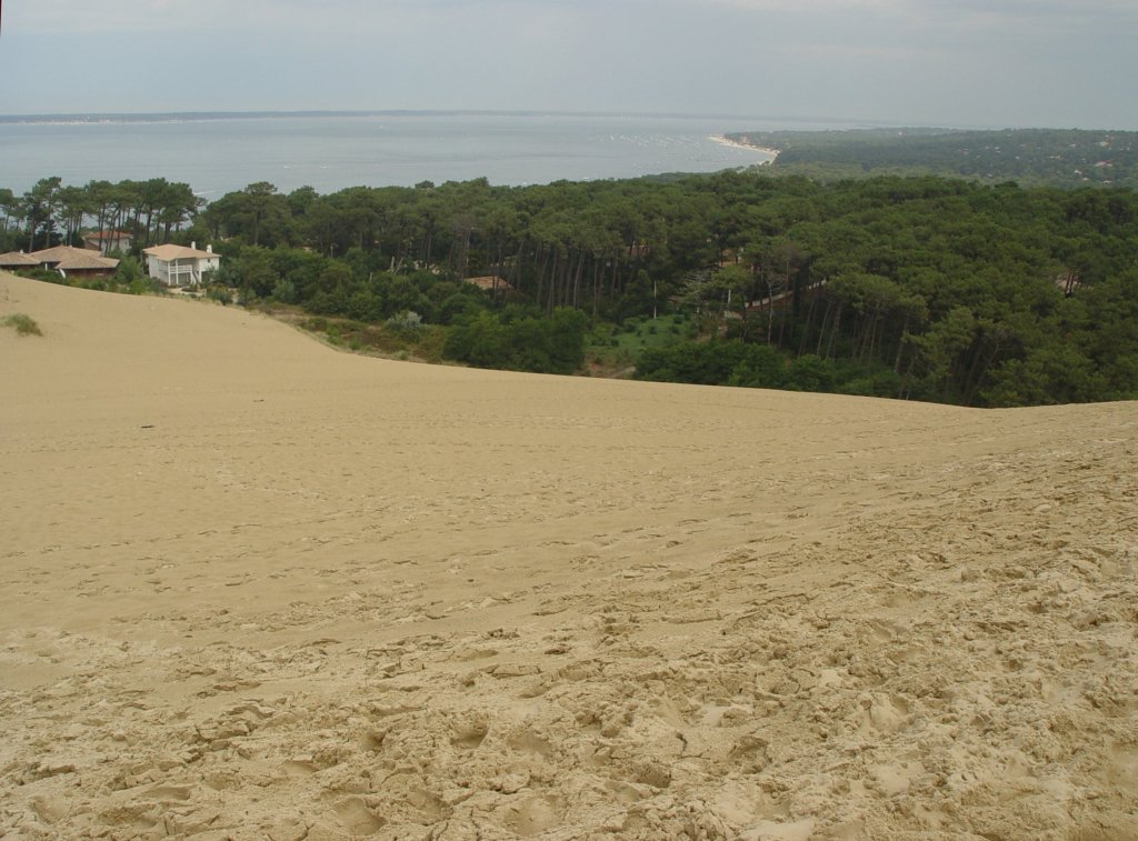 Blick von der Pilat Dne auf die Atlantikkste bei Arcachon Ende Juli 2008