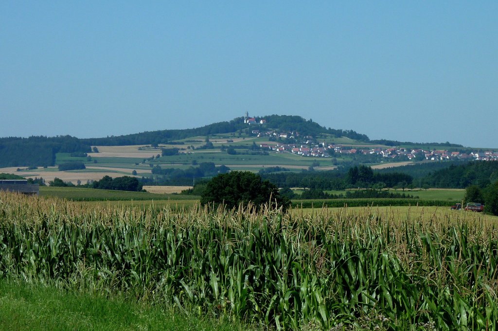 Blick zum 767m hohen Bussen, dem Heiligen Berg der Schwaben, Aug.2012