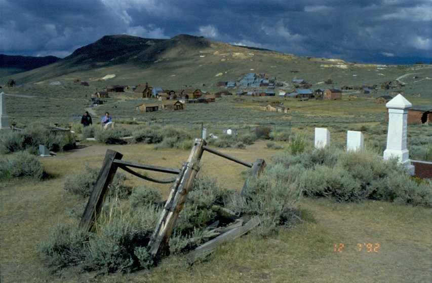 Bodie - eine der  Geisterstdte  ghost towns im Amador country, dem Goldland Kaliforniens. Nachdem der Goldrush hier vorber war wurde die Stadt fluchtartig verlassen, um an anderer Stelle zu schrfen