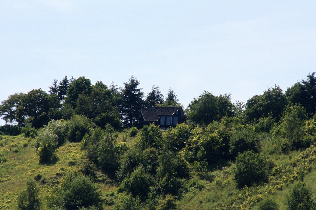Das Moselhaus das oben in Minheim an der Mosel bei Sommerwetter 24.7.2012.
