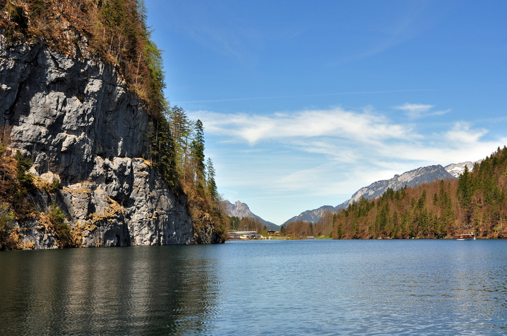 Der Knigssee in Richtung Norden mit Steilwand des Watzmann - 26.04.2012