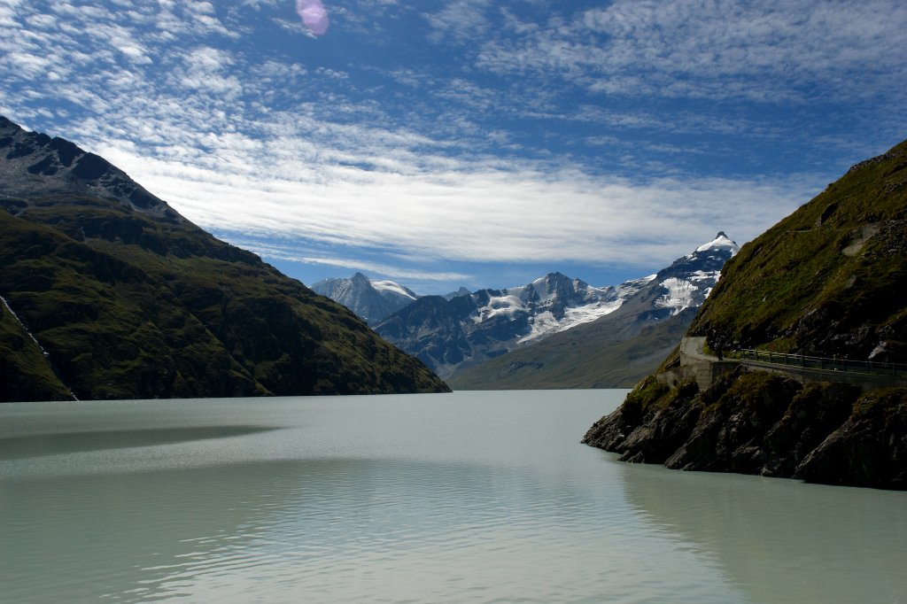 Der Lac des Dix mit Mont Blanc de Cheilon im Hintergrund am 29.08.2010. 