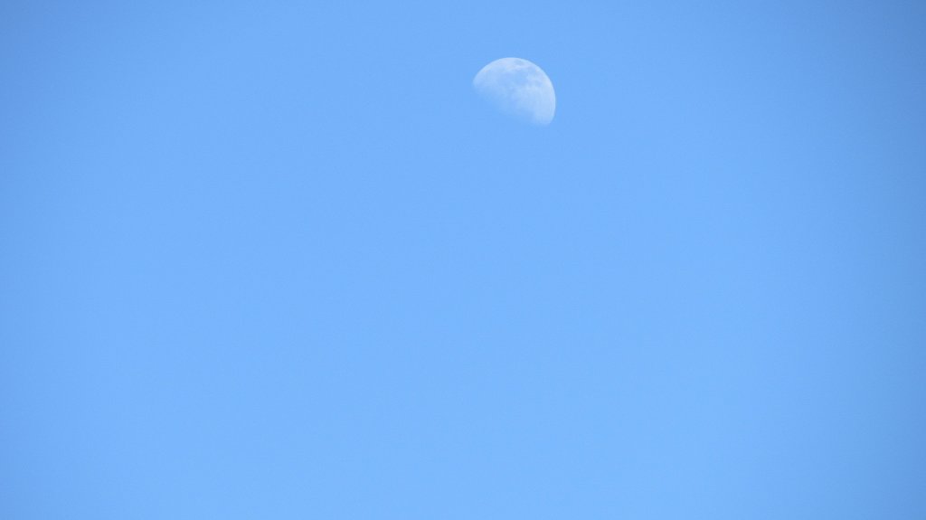 Der Mond zeigte sich am 1.4.2012 bereits am Nachmittag.