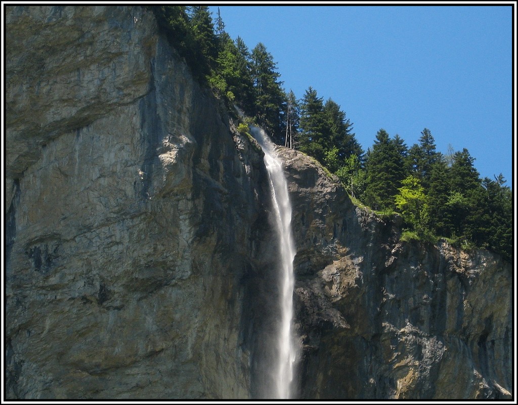 Der Staubbachfall bei Lauterbrunnen im Berner Oberland, aufgenommen am 20.07.2010.