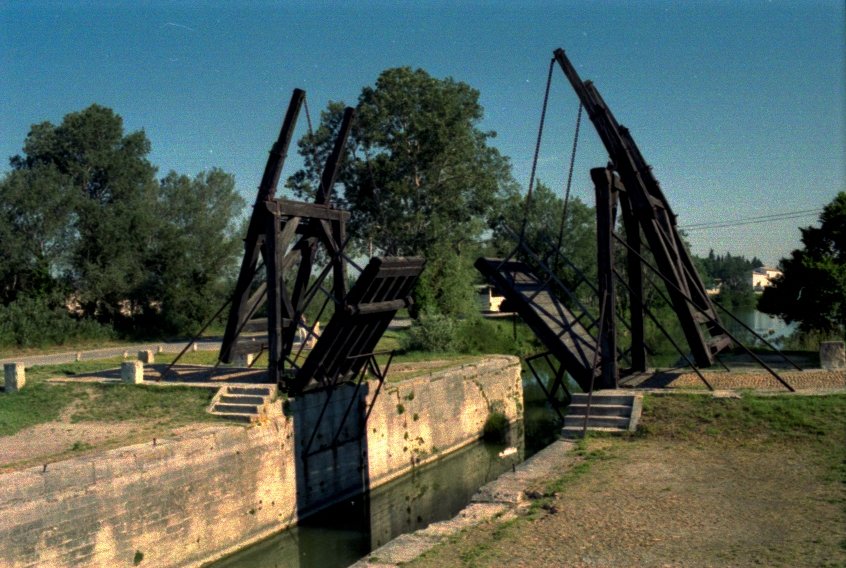 Die  Brcke Van Gogh , die dieser Maler in einigen seiner Bilder festgehalten hat (gescanntes Negativ - Juli 2005) 