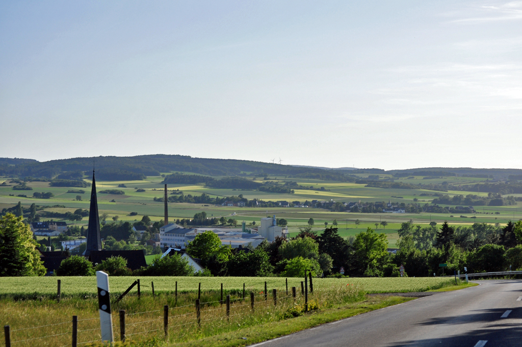 Eifellandschaft im Frhling, zwischen Euskirchen und Bad-Mnstereifel - 23.05.2011