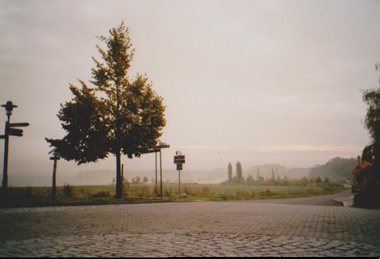 Ein nebeliger Tag in Bad Belzig (Rosa-Luxemburg-Str.) im Jahr 2012