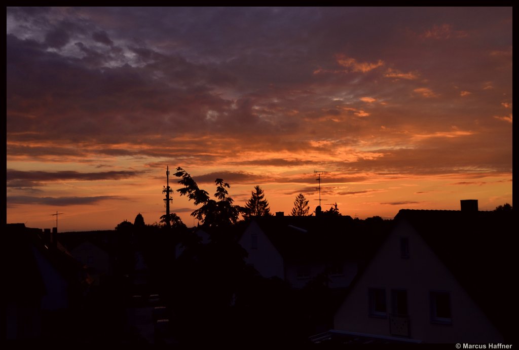 Ein Sonnenuntergang am 10. Juni 2012 in Roth.