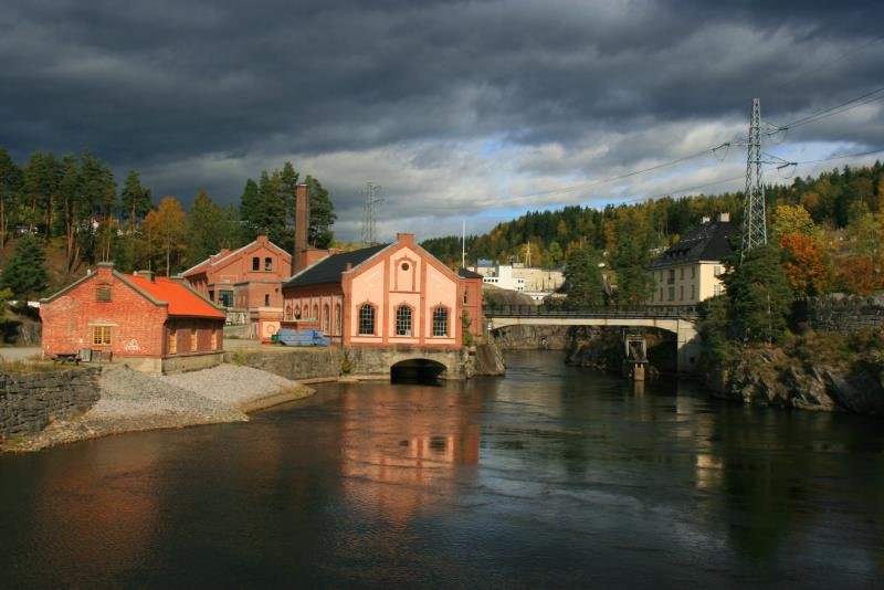 Ein Wasserkraftwerk am Tinnelva; 27.09.2009