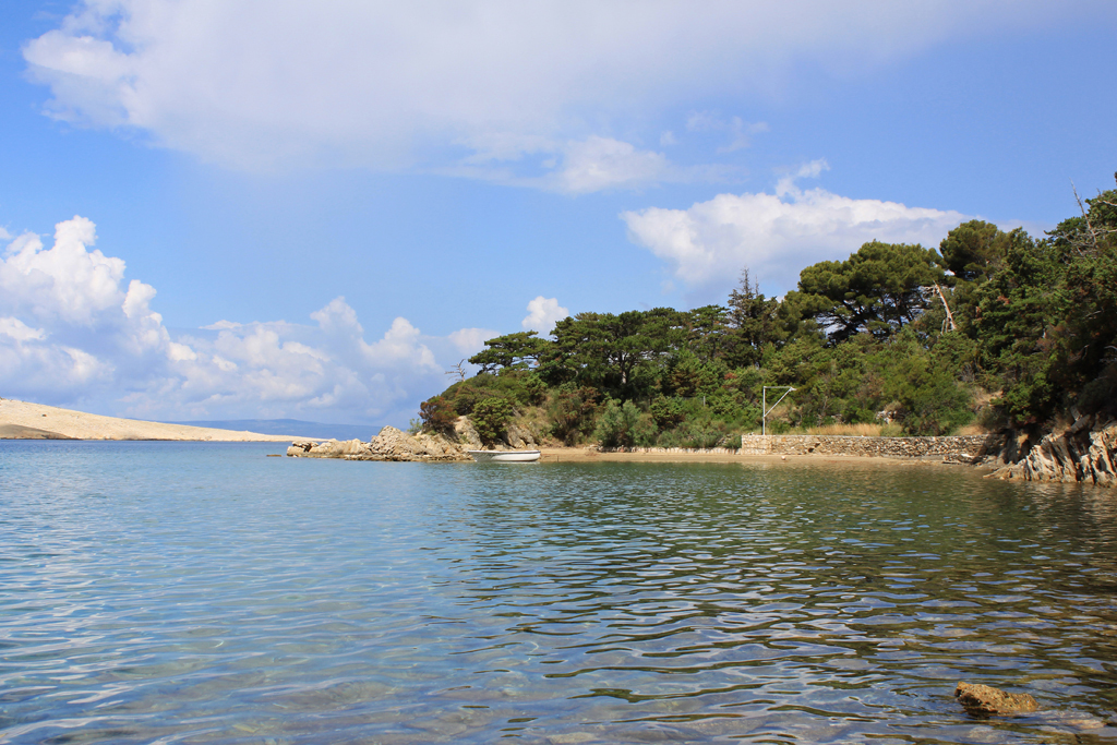 Eine Bucht bei Lopar. Insel Rab, 09.06.2011.