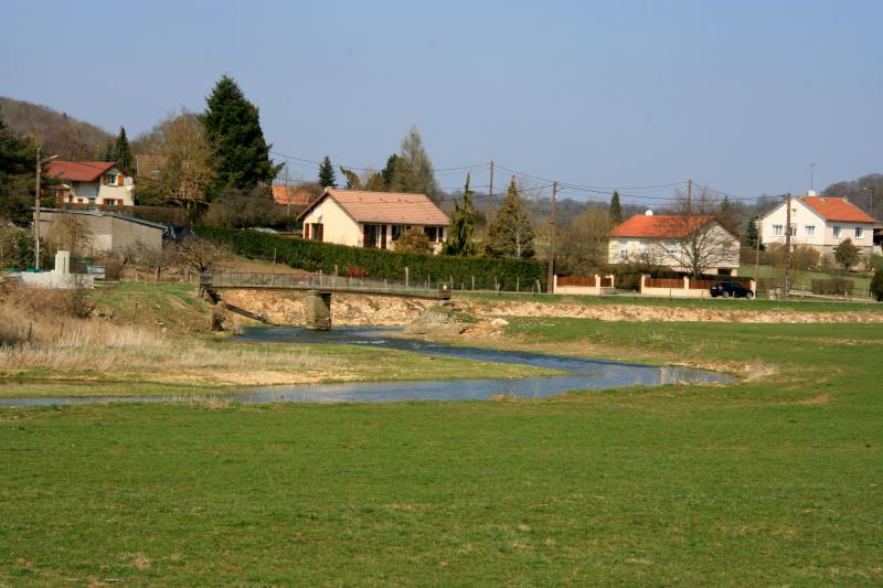 Eine Fluschleife der Meuse bei Bazoilles (FR-88); 25.03.2012