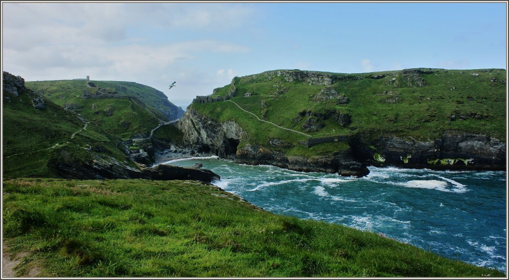 Eine Legenden umwobene Burgruine bei Tintagel. Hier soll angeblich Knig Artus aufgewachsen sein.
(12.05.2011)  