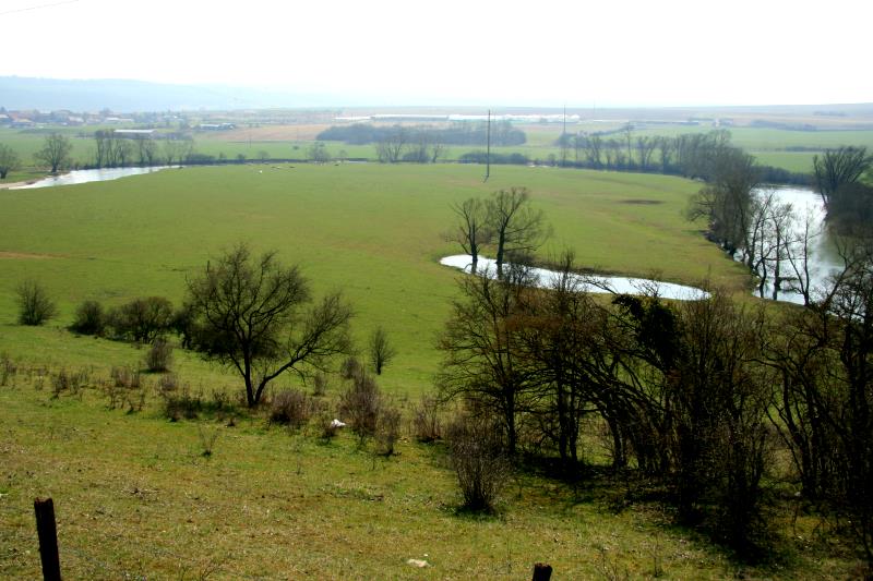 Eine der vielen Schleifen der Meuse im Dpartement Meuse; 25.03.2012