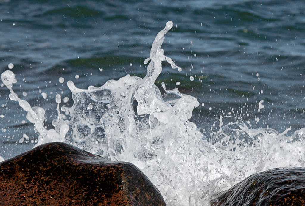  Eingefrorene  Ostseewelle vor Heiligendamm. - 04.07.2012