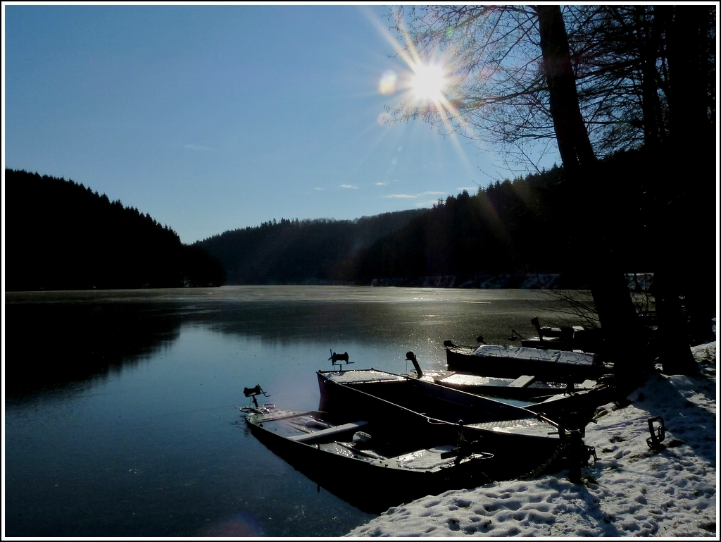 Eisesklte und Sonnenschein am 03.02.2012 in der Nhe von Bavigne.