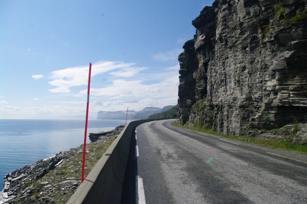 Europastrae E69 entlang des Porsangerfjord (04.07.2013)