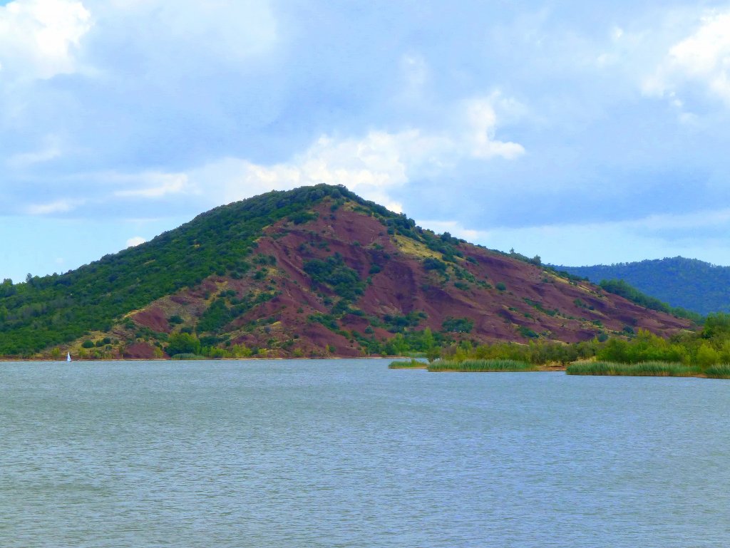 Frankreich, Languedoc-Roussillon, Hrault, die  Ruffes  des Lac du Salagou, 02.09.2012