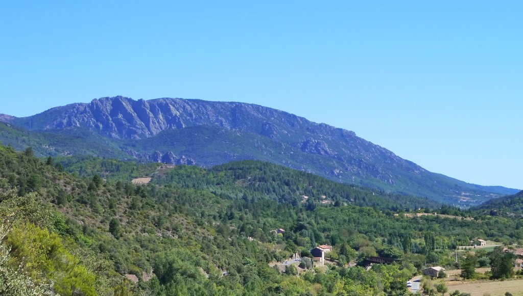Frankreich, Languedoc und Tarn, Voie verte du Haut-Languedoc von Mazamet (Tarn) nach Mons-la-Trivalle (Languedoc), bei Olargues, 28.08.2011