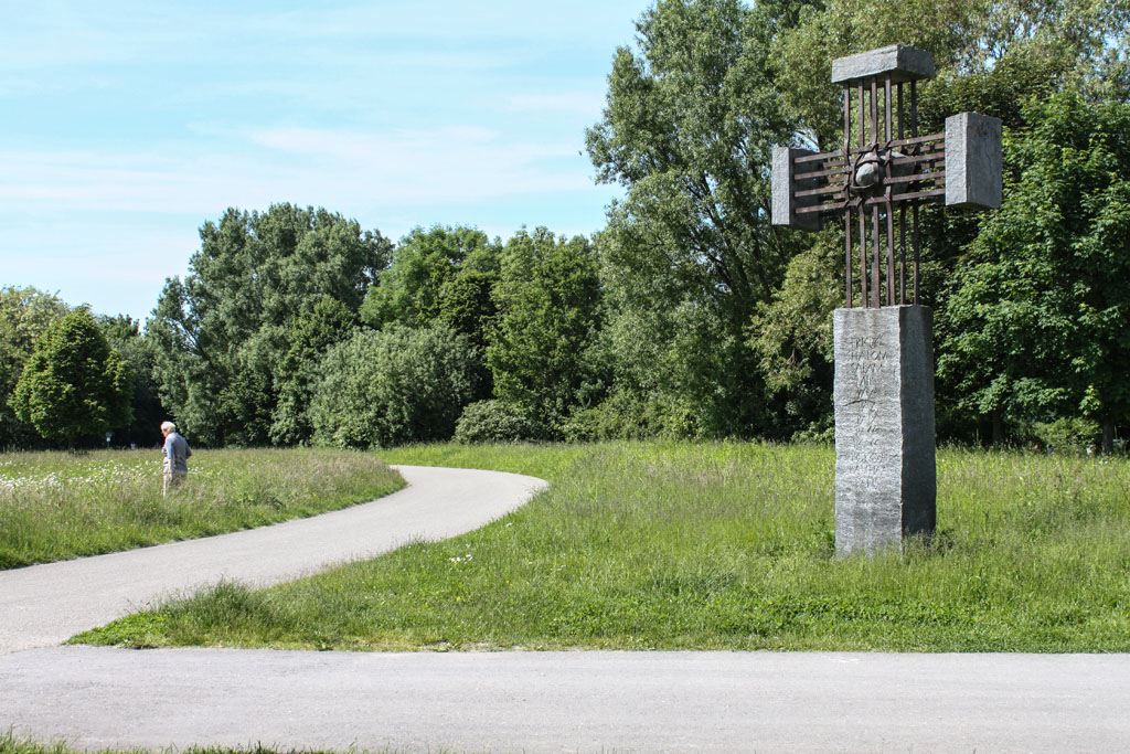 Friedensdenkmal im Dietenbachpark Freiburg Stadtteil Weingarten am 05.06.2013