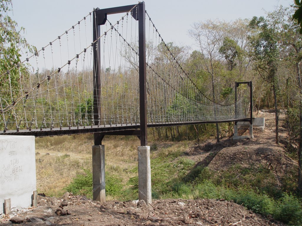 Fugngerbrcke in dem Naturpark des Khao Kradong Vulkans am 06.02.2011