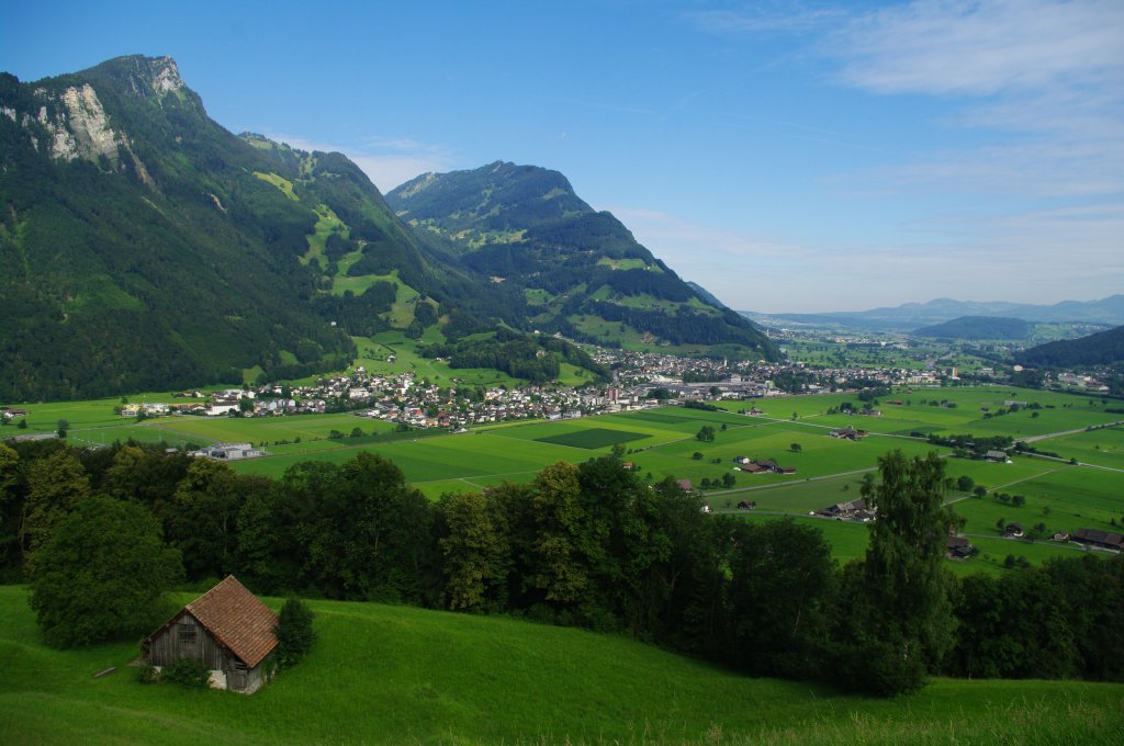 Gaster Tal mit Rauti Spitze 2283 M., Kanton St. Gallen (03.07.2011)