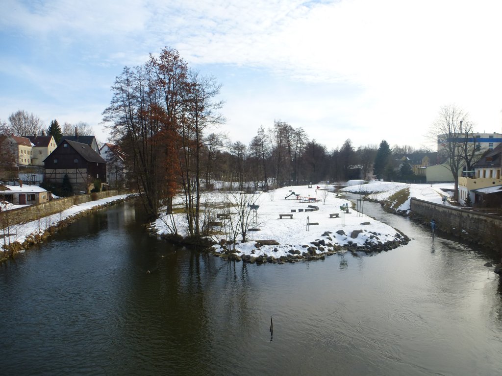 Hier der Blick auf die schsiche Saale sowie auf die Hellersinsel in Schwarzenbach an der Saale. 24.03.13.