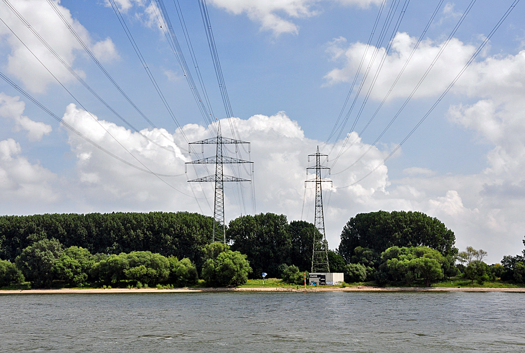 Hochspannungsleitungen ber den Rhein bei Widdig - 09.08.2012