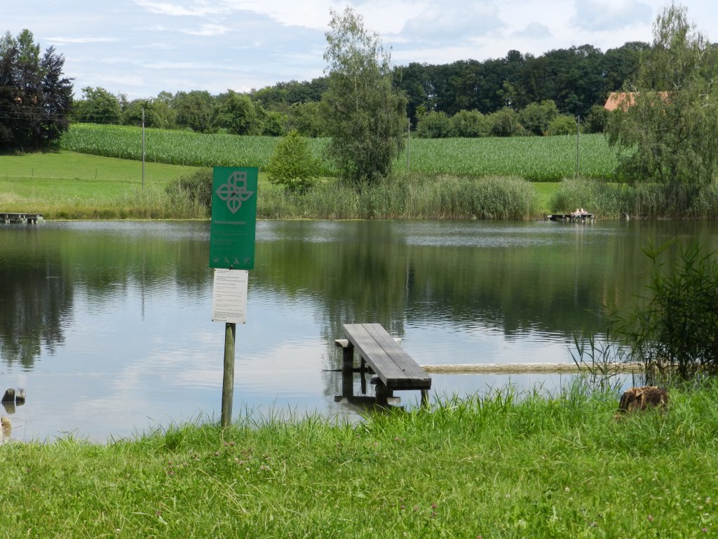 Idyllisch gelegener Badesee (Wilenersee) in Wilen bei Neunforn/Thurgau. Eine Zufahrt mit dem Auto ist nicht mglich.25.07.2011.