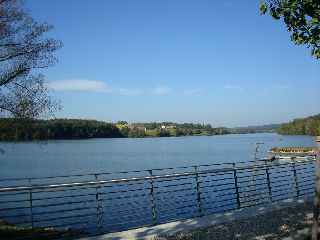 Igelsbachsee, einer von mehreren Seen der neuen frnkischen Seenlandschaft, Okt.2009