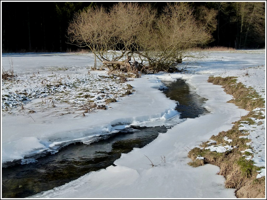 In Enscherange schlngelt sich die Clerve durchs Tal. (Hans)