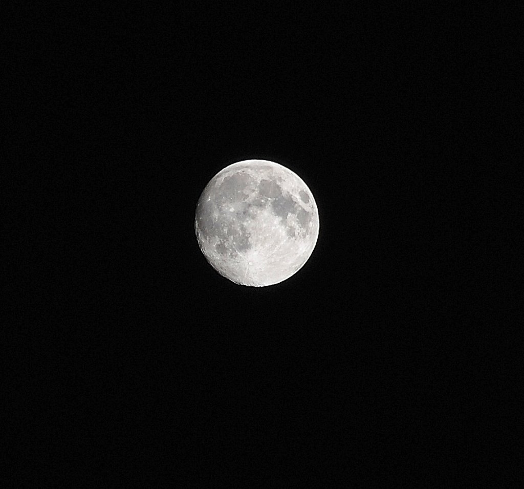 In der Nacht vom 21.09.10 auf den 22.09.10 zeigte sich so der Mond am oberfrnkischen Himmel.