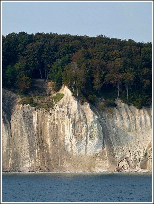 Interessante Strukturen an den Kreidefelsen der Ostseeinsel Rügen. 26.09.2011 (Jeanny)