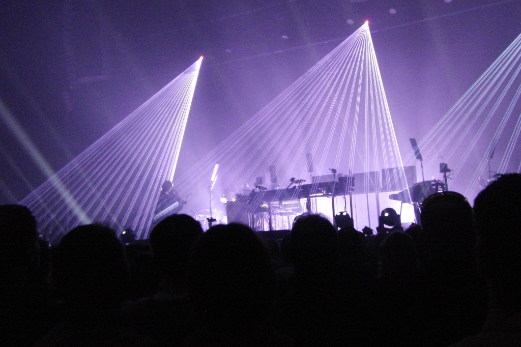 Jean Michel Jarre,der Pionier der Elektromusik bei seinem Konzert in der Bamberger Jako-Arena am 12.3.2010